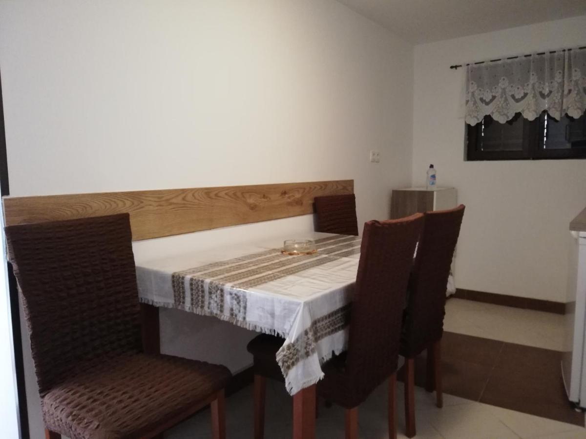 Apartman Cvita Tkon Dış mekan fotoğraf